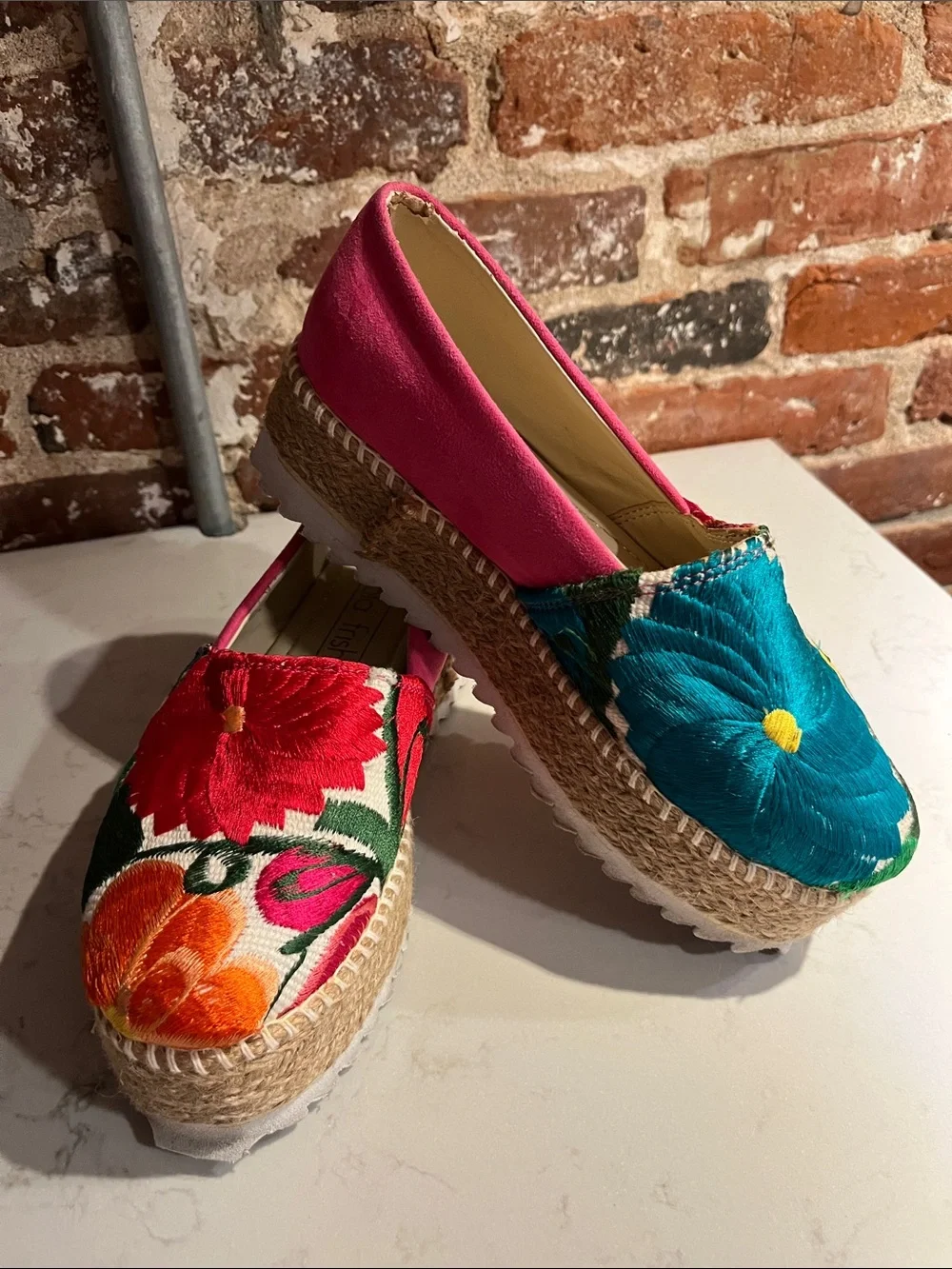 Lola Frish Floral Embroidered Platform Espadrille Slip On Size 23.5 or US 6.5